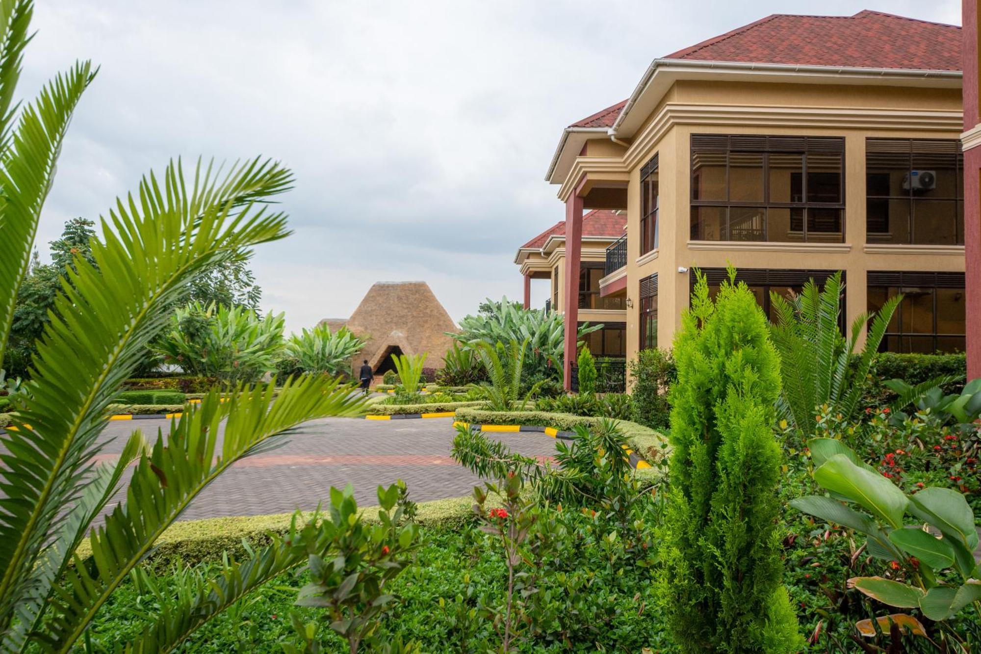 Las Vegas Garden Hotel Mbarara Exterior foto